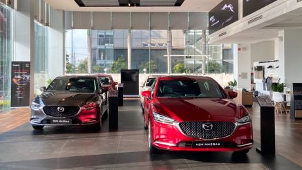 Giá xe Mazda6 lăn bánh giữa tháng 9/2025 rẻ át vía Toyota Camry, cơ hội vàng để khách Việt tậu xe