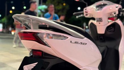 Tin xe máy 8/11: Honda LEAD phiên bản 2026 chính thức mở bán tại đại lý Việt, giá từ 39,5 triệu đồng