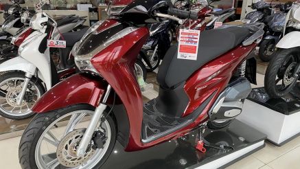 Bảng giá xe máy Honda tháng 11/2025 lao dốc không phanh: SH, Air Blade rẻ khó tin, Vision 'chạm đáy'