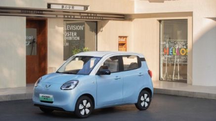 Xe điện siêu nhỏ ra mắt phiên bản 4 cửa mới, giá cực rẻ chỉ bằng một nửa Kia Morning và Hyundai i10