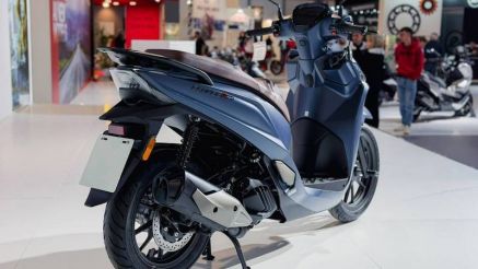 Tin xe trưa 11/11: ‘Vua xe ga’ 125cc mới đẹp hơn Honda SH chính thức ra mắt, có ABS kênh đôi và TCS