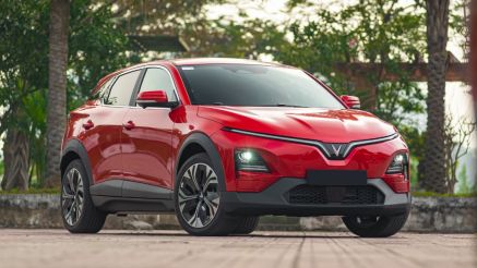 Giá xe VinFast VF 6 lăn bánh mới nhất giữa tháng 11/2025 ở mức cực rẻ, khiến khách Việt ‘dậy sóng’