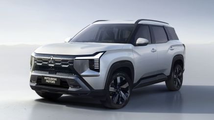 Điểm tin ô tô 1/12/2025: Mitsubishi Destinator gây sốt, SUV 7 chỗ hybrid giá 446 triệu ‘đe nẹt’ CX-5