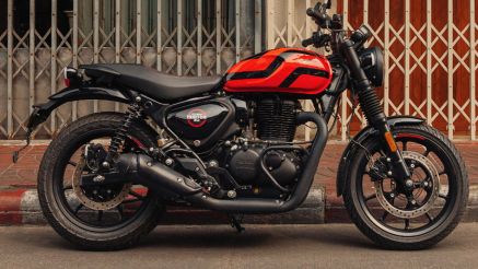 ‘Vua côn tay’ 350cc mới ra mắt với trang bị áp đảo cả Yamaha Exciter và Honda Winner R, giá hấp dẫn