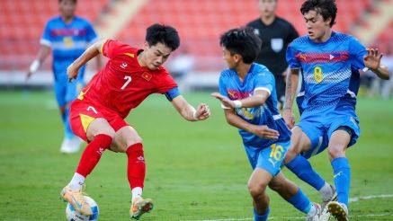 Đình Bắc có hành động ý nghĩa sau SEA Games 33, trụ cột U22 Việt Nam tặng món quà lớn cho quê hương