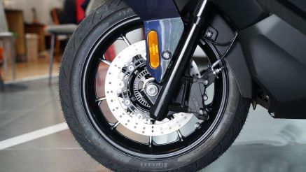 Tin xe hot 25/12: ‘Vua xe ga’ 349cc mới ra mắt với giá cực rẻ, trang bị xịn sò ‘át vía’ cả Honda SH