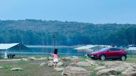 Lái xuyên đêm vào vùng lũ, nữ CEO thừa nhận: ‘VinFast VF 6 giúp tôi tự tin sau vô-lăng’