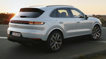 Hãng xe cao cấp Porsche tiếp tục phải triệu hồi hơn 173.000 xe vì lỗi camera lùi