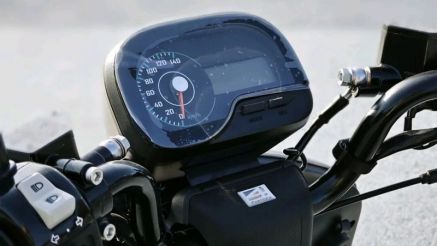 Tin xe trưa 15/1: Xịn sò như Honda SH, ‘vua xe ga bình dân’ 150cc mới giá 49 triệu đồng trình làng