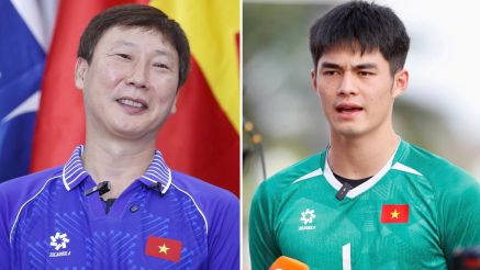 Tin bóng đá tối 27/1: ĐT Việt Nam 'dằn mặt' Malaysia; Trần Trung Kiên sẵn sàng xuất ngoại Nhật Bản