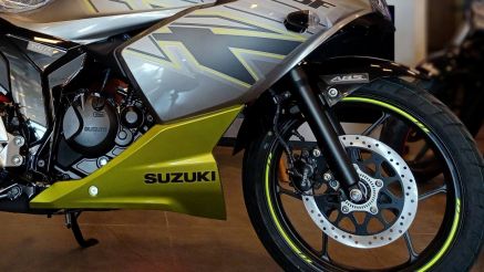 Suzuki chính thức ra mắt ‘vua côn tay’ mới giá 71 triệu đồng: Chơi tới bến Honda Winner R và Exciter