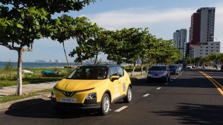 Giải mã sức hút VinFast VF 5: Lăn bánh chỉ 500 triệu đồng, lãi suất cố định 7%, sạc miễn phí 3 năm