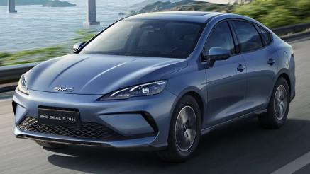 BYD tung ưu đãi tới 100 triệu đồng cho loạt xe điện: Seal, Sealion 6, Han EV, M6 đồng loạt giảm giá