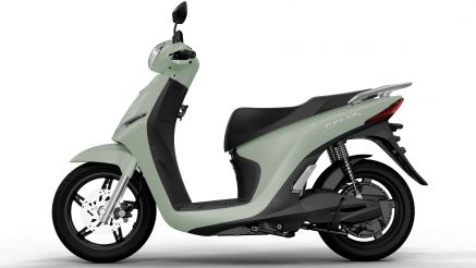 VinFast Feliz II hút khách nhờ ưu đãi chốt cọc sớm và lợi thế đổi pin miễn phí