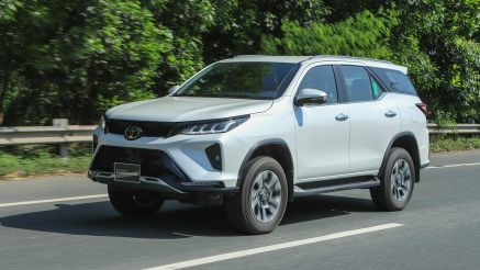 Giá lăn bánh Toyota Fortuner giữa tháng 3/2026 ở mức rẻ hiếm thấy, ‘hạ gục’ Ford Everest và Santa Fe