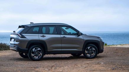 Suzuki ra mắt mẫu SUV hybrid cỡ C mới đẹp át vía Honda CR-V, giá 548 triệu đồng rẻ hơn Mazda CX-5