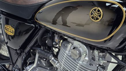 Yamaha chính thức ra mắt ‘huyền thoại côn tay’ cực đẳng cấp: Thiết kế đẹp vượt thời gian, giá dễ mua