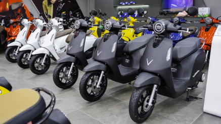Bảng giá xe máy điện VinFast tháng 4/2026 chỉ từ 13,9 triệu, kèm ưu đãi lên tới 13%