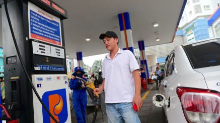 Giá xăng dầu hôm nay 9/4: Giá dầu Diesel vẫn 'căng đét', đây là số tiền đổ đầy bình loạt ô tô máy dầu tại Việt Nam