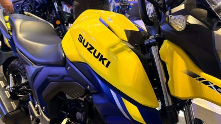 Tin xăng dầu 12/4: RON 95 hơn 23.000 đồng, Suzuki vẫn tung ‘vua côn tay’ 160cc mới giá 56 triệu đồng