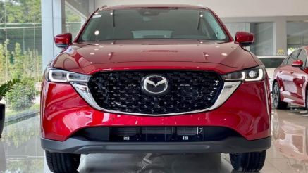 Giá xăng dầu chiều nay 17/4: RON95, Diesel gây 'sốc', Mazda liền tung CX-5 bản giá rẻ 699 triệu đồng