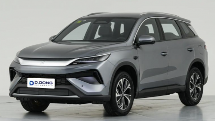 SUV hybrid cỡ C ‘chung mâm’ với Hyundai Tucson và Honda CR-V: Chỉ 3,2L/100 km, chưa tới 400 triệu 