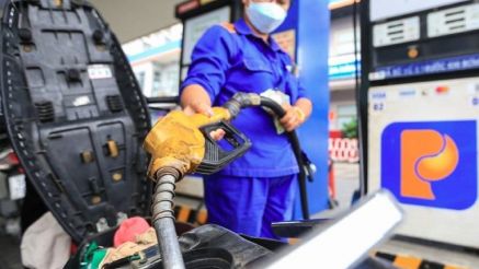 Bảng giá xăng dầu sáng nay 27/4: RON92, RON95 'rẻ rúng động', giá đầy bình xe máy Suzuki tại Việt Nam