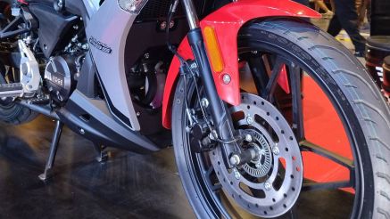 Tin xe máy 2/5: ‘Tân vương’ xe côn tay 150cc mới về đại lý giá 46 triệu đồng, đả bại Honda Winner R