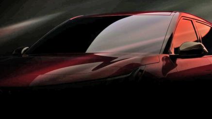 Ngày mai, VinFast ra mắt VF 8 thế hệ mới: SUV điện 'lột xác' toàn diện, sẵn sàng khuấy đảo thị trường Việt