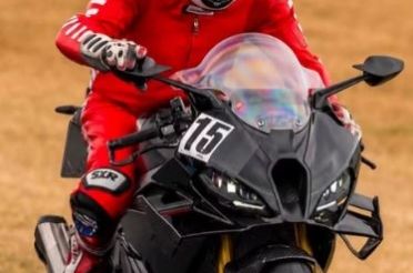 BMW S 1000 RR 2027 lộ diện tại Nurburgring, sẵn sàng đối đầu Panigale V4, CBR1000RR-R và YZF-R1?