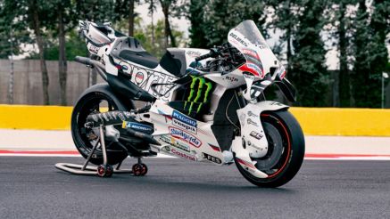 Aprilia tung 'hàng độc' tại MotoGP: RS-GP26 khoác áo trắng, phía sau là câu chuyện về Gilles Villeneuve