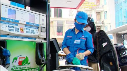 Giá xăng dầu chiều 15/9: Dầu diesel cách đỉnh 16.300 đồng, RON 92 và E10 xuống 17.000 đồng/lít? Giá đầy bình ô tô Honda