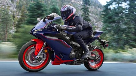 Yamaha YZF-R9 2027 chính thức ra mắt thêm màu mới, thách thức Honda CBR600RR