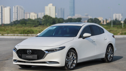 Mazda3 tiếp tục dẫn đầu phân khúc sedan cỡ C, bỏ xa Honda Civic và Hyundai Elantra