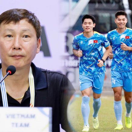 HLV Kim Sang-sik ra quyết định bất ngờ, U22 Việt Nam nhận 'món quà lớn' trước 'đại chiến' Malaysia