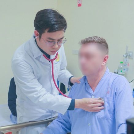 Ngưng tim khi chơi pickleball tại Hà Nội, người đàn ông nước ngoài được cứu sống thần kỳ