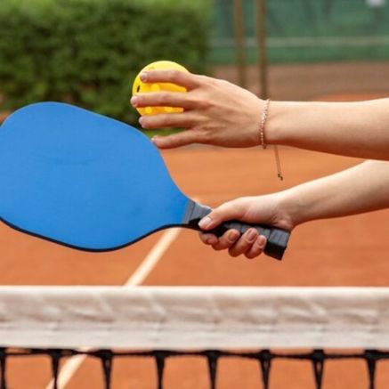 Vỡ túi ngực 'thầm lặng' khi chơi pickleball, một phụ nữ gửi lời cảnh báo tới hội chị em