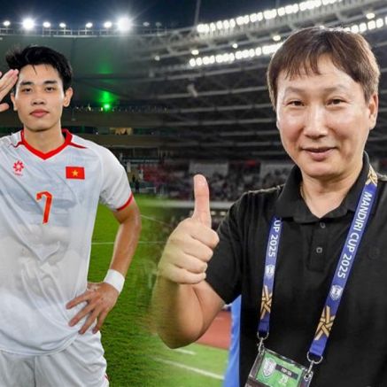 Tung hoành cùng U23 Việt Nam ở giải châu Á, Đình Bắc lý giải hành động 'đặc biệt' với HLV Kim Sang-sik