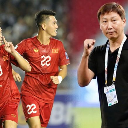 ĐT Việt Nam được bổ sung 'hỏa lực', HLV Kim Sang-sik nhận cú hích lớn trước trận quyết đấu Malaysia