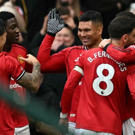 Man United sẵn sàng rót gần 200 triệu bảng, Michael Carrick có 3 phương án thay Casemiro