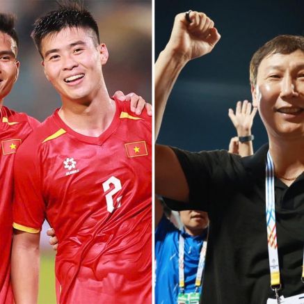 HLV Kim Sang Sik nhận 'mật thư', FIFA 'thưởng lớn' ĐT Việt Nam nếu đánh bại Malaysia