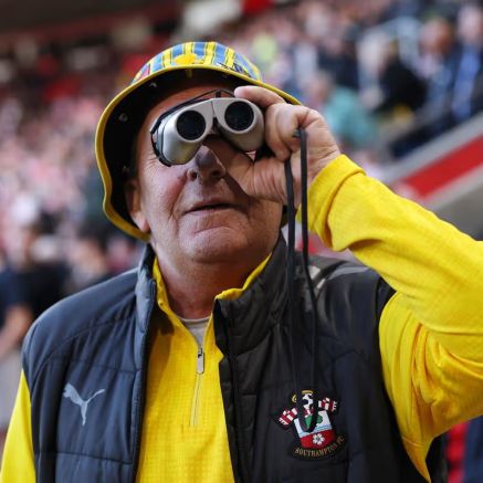 Southampton đối mặt án phạt trừ 6 điểm vì bê bối ‘spygate’, nguy cơ giáng đòn nặng trước trận tranh vé Ngoại hạng Anh