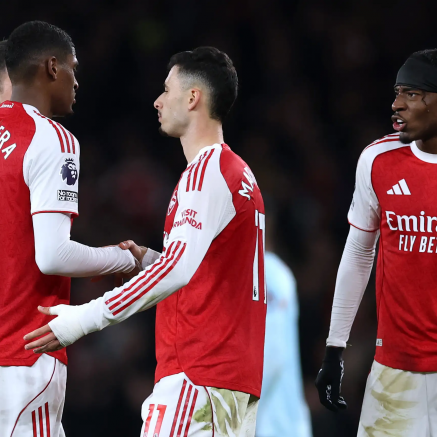 Cựu hậu vệ Arsenal khuyên ngôi sao cánh trái rời Emirates nếu Arteta vô địch Ngoại hạng Anh