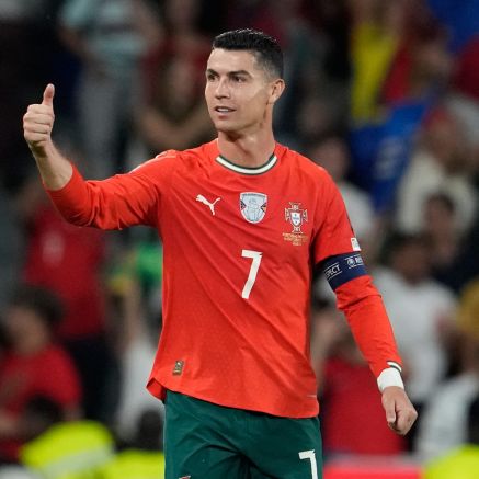 Vitinha: “Chúng tôi muốn vô địch World Cup vì Ronaldo”