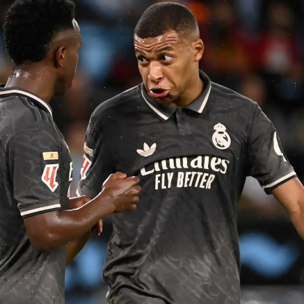 Drama tiếp diễn: Kylian Mbappe tố Vinicius Jr tung tin đồn xấu cho giới báo chí