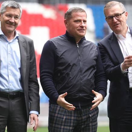 Khủng hoảng ngầm tại Bayern Munich: Nội bộ chia rẽ dù giành cú đúp, tương lai Max Eberl bị đặt dấu hỏi