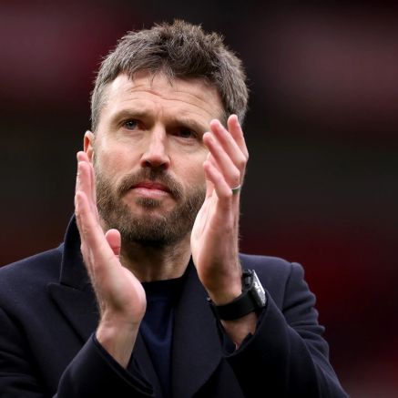Michael Carrick tạo thay đổi lớn đầu tiên tại MU, chấm dứt truyền thống kéo dài 24 năm