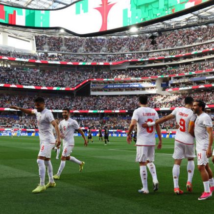 Iran bị buộc rời Mỹ ngay sau trận hòa New Zealand, HLV Ghalenoei chỉ trích World Cup 2026 là “thảm họa”
