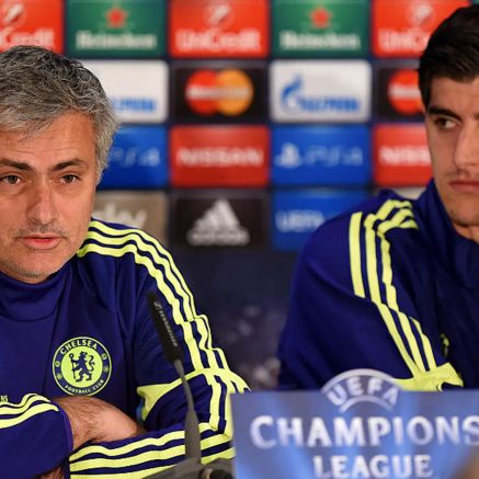 Courtois tiết lộ từng xung đột với Mourinho trước ngày tái hợp tại Real Madrid