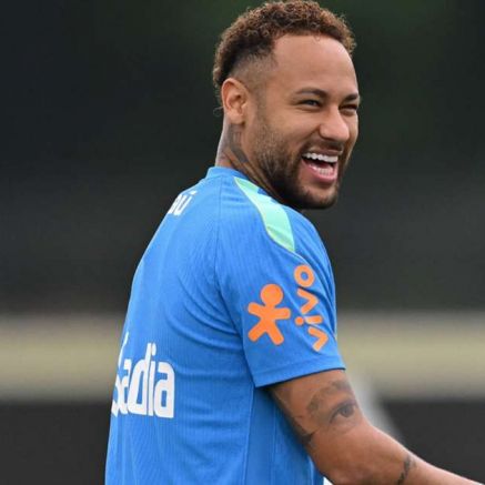 Neymar sẵn sàng tái xuất cùng Brazil, Martinelli báo tin vui trước trận gặp Scotland